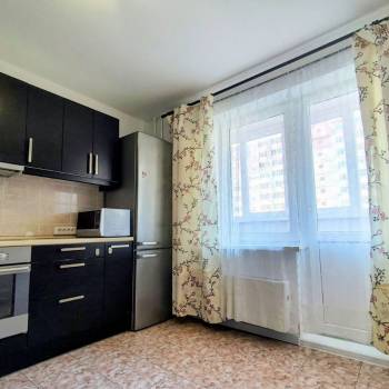 Сдается 1-комнатная квартира, 42 м²