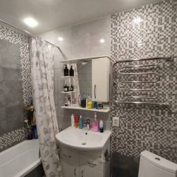 Продается 1-комнатная квартира, 36 м²