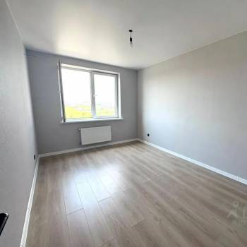 Продается 1-комнатная квартира, 42 м²