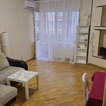 Сдается 1-комнатная квартира, 42 м²