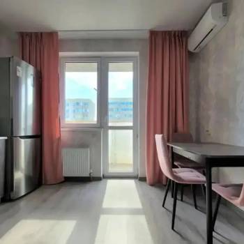 Сдается 1-комнатная квартира, 42 м²