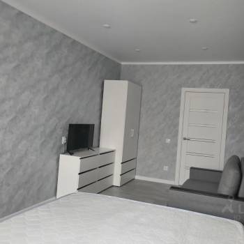 Сдается 1-комнатная квартира, 38 м²