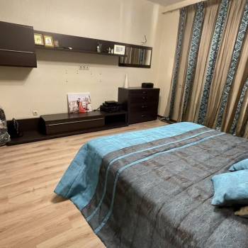 Сдается 2-х комнатная квартира, 84 м²