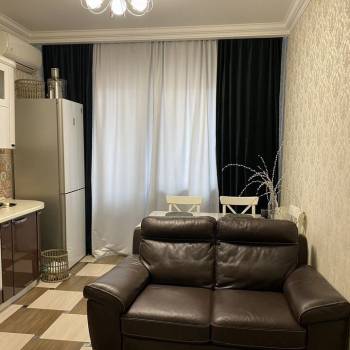 Сдается 1-комнатная квартира, 50 м²