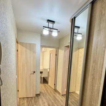 Продается 1-комнатная квартира, 38 м²