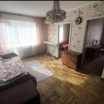 Продается Многокомнатная квартира, 60 м²