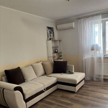 Сдается 1-комнатная квартира, 50 м²