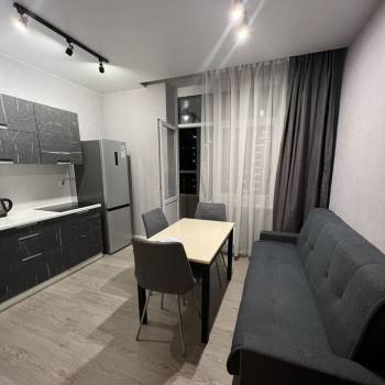 Сдается 1-комнатная квартира, 40 м²