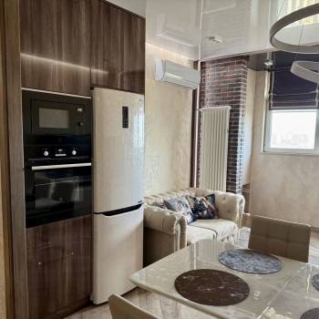 Сдается 1-комнатная квартира, 50 м²