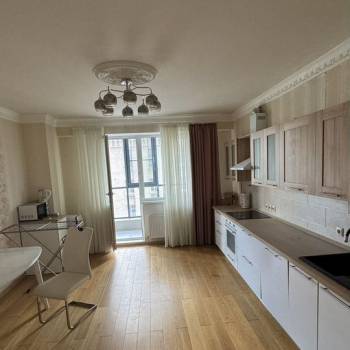 Сдается 2-х комнатная квартира, 80 м²