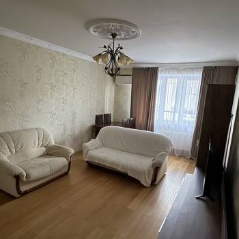 Сдается 2-х комнатная квартира, 80 м²