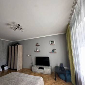 Продается 1-комнатная квартира, 54,6 м²