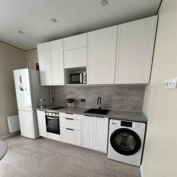 Продается 1-комнатная квартира, 37 м²
