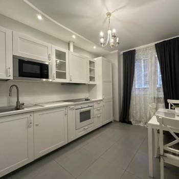 Сдается 1-комнатная квартира, 38 м²