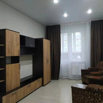 Сдается 1-комнатная квартира, 36 м²