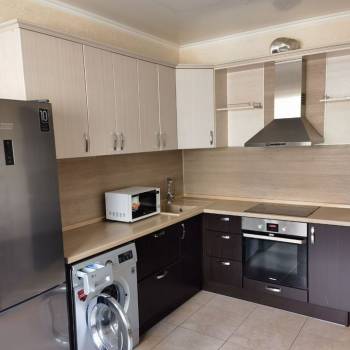 Продается 1-комнатная квартира, 42 м²