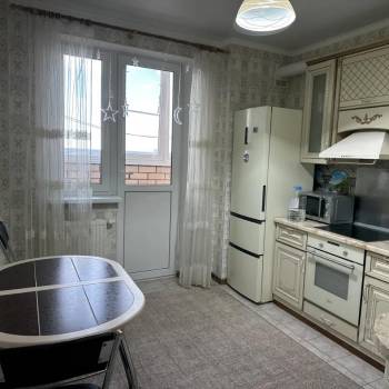 Сдается 1-комнатная квартира, 42 м²