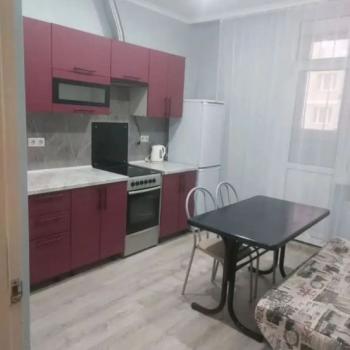Сдается 1-комнатная квартира, 42 м²