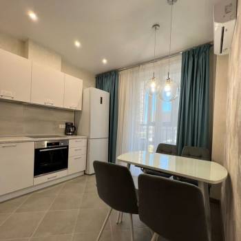Продается 1-комнатная квартира, 39 м²