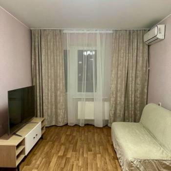 Сдается 1-комнатная квартира, 35 м²