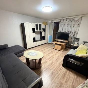 Продается 1-комнатная квартира, 40 м²