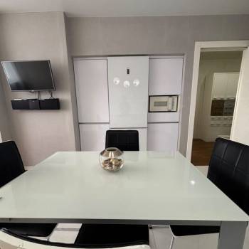 Сдается 2-х комнатная квартира, 90 м²