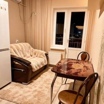 Сдается 1-комнатная квартира, 38 м²