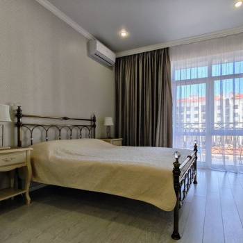Продается 1-комнатная квартира, 50 м²