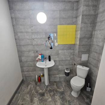 Сдается Нежилое помещение, 82 м²