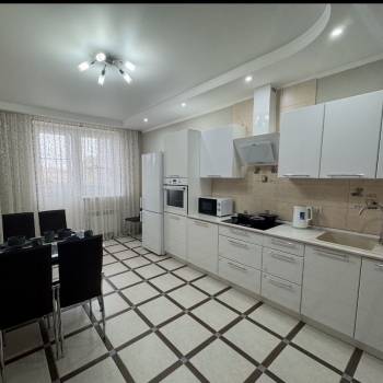 Сдается 2-х комнатная квартира, 70 м²