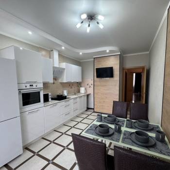 Сдается 2-х комнатная квартира, 70 м²