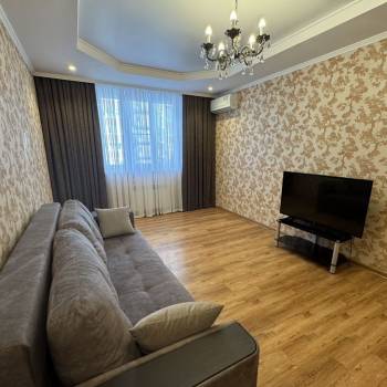 Сдается 2-х комнатная квартира, 70 м²