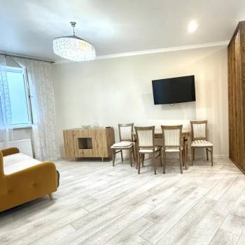 Сдается 1-комнатная квартира, 50 м²