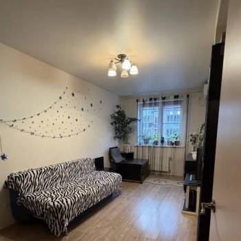 Продается 1-комнатная квартира, 37,5 м²