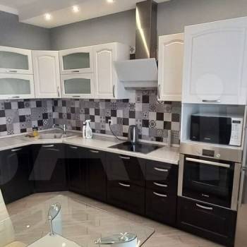 Сдается 1-комнатная квартира, 50 м²
