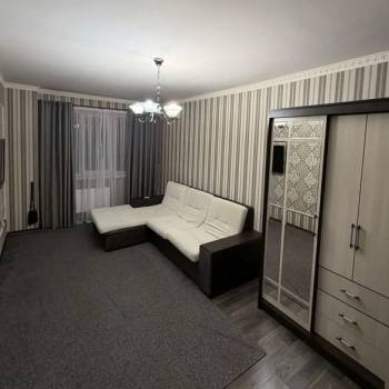 Продается 1-комнатная квартира, 37,8 м²