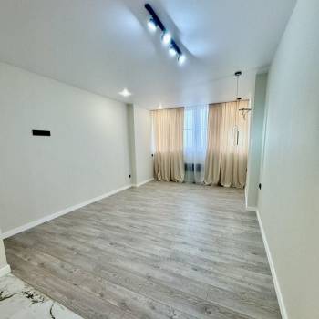 Продается 1-комнатная квартира, 28,4 м²