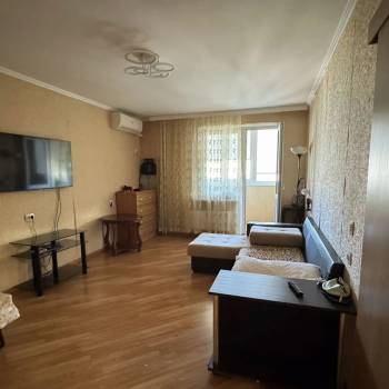 Продается 1-комнатная квартира, 43 м²