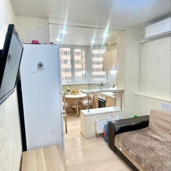 Продается 1-комнатная квартира, 44 м²