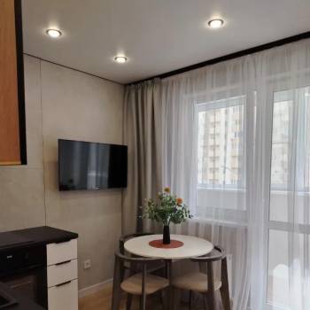 Продается 1-комнатная квартира, 42 м²