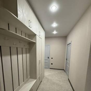 Продается 1-комнатная квартира, 46 м²