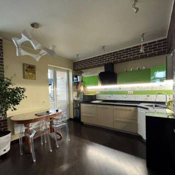 Продается 2-х комнатная квартира, 71,9 м²