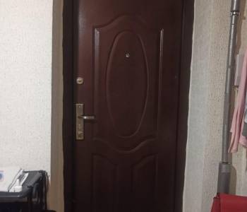 Продается 1-комнатная квартира, 67 м²