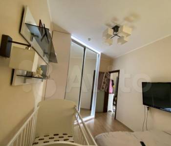 Продается 1-комнатная квартира, 43 м²