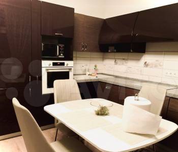 Продается 1-комнатная квартира, 43 м²