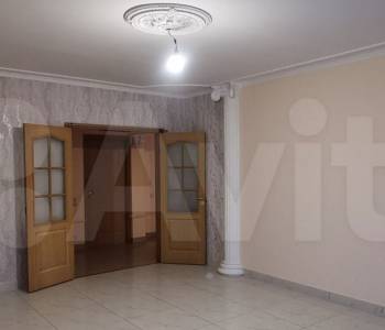 Продается Многокомнатная квартира, 145 м²