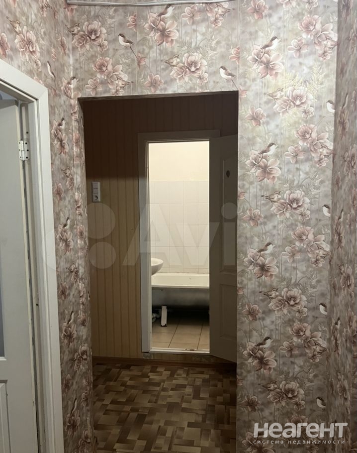 Продается 1-комнатная квартира, 32 м²