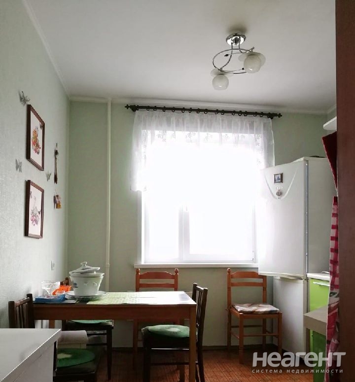 Продается Многокомнатная квартира, 76 м²