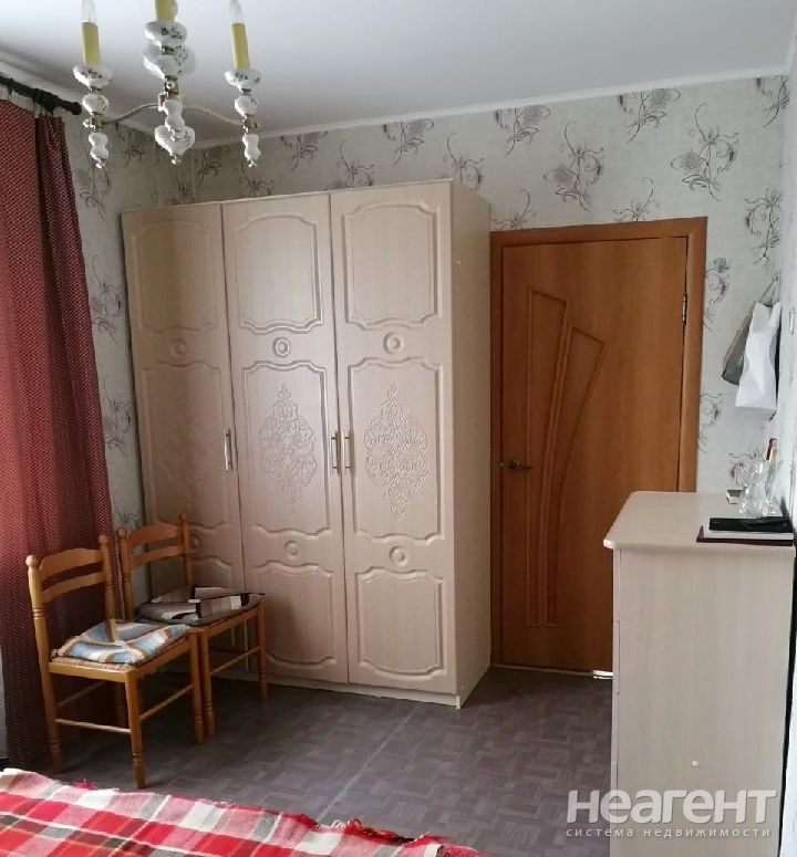 Продается Многокомнатная квартира, 76 м²