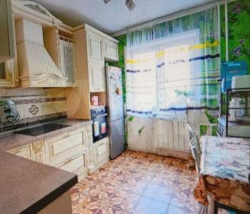 Продается Многокомнатная квартира, 84 м²